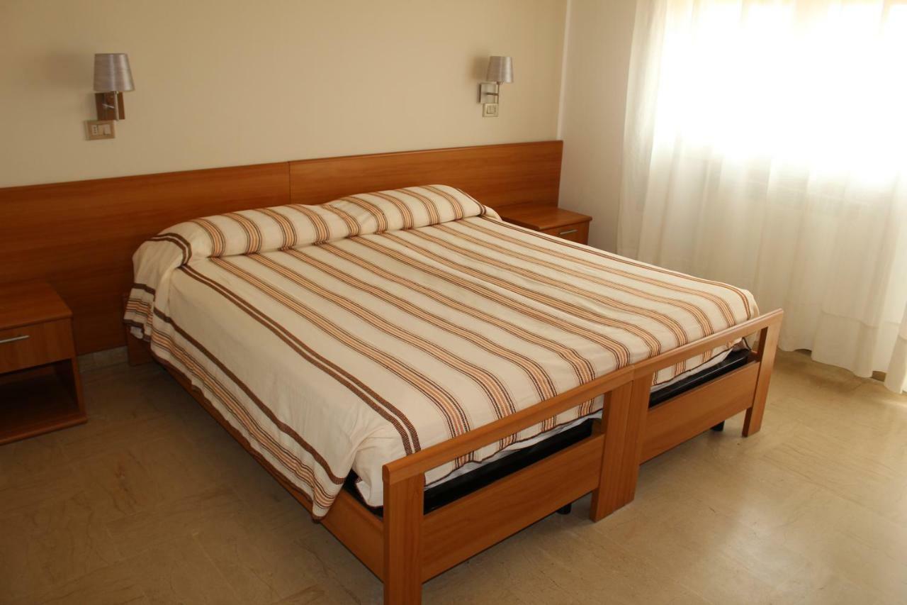 Hotel Caravel Sottomarina Exterior photo